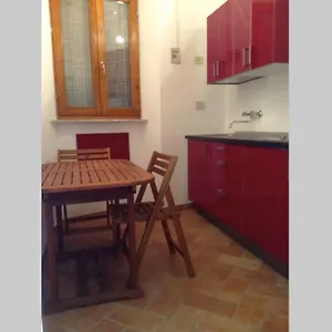 https://la-casina-del-vicolo-marina-di-campo.it-tuscanyhotel.com