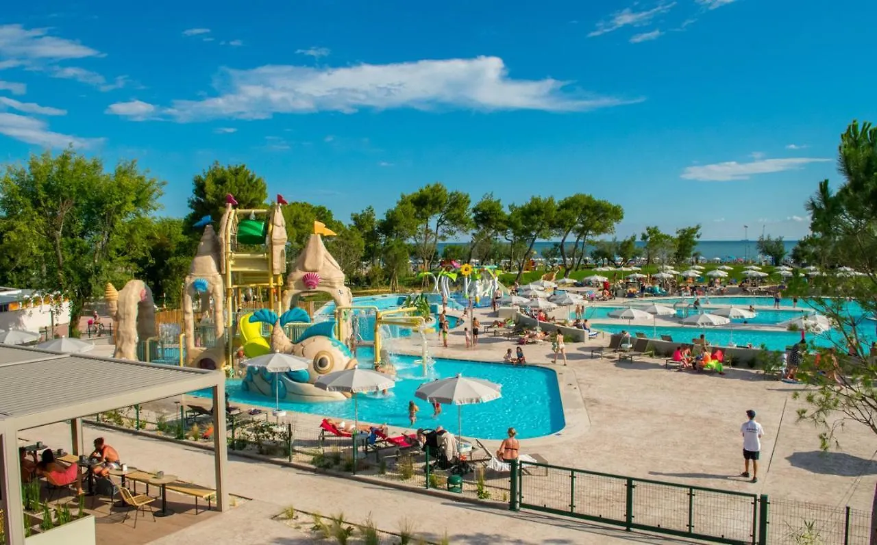 ホリデーパーク Mediterraneo Camping Village カヴァッリーノ・トレポルティ